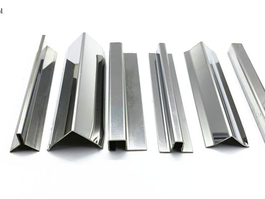 Wewnętrzny narożnik ze stali nierdzewnej Metal Bullnose Border Edge Tapicerka 2,5 m