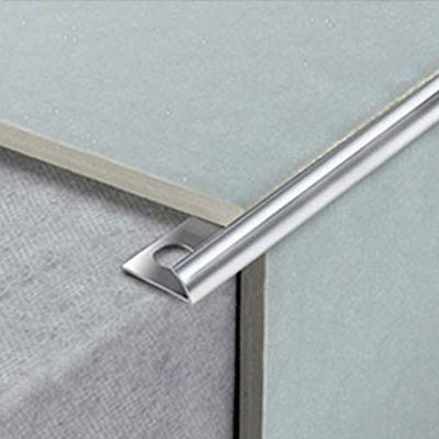 Aluminiowe wykończenie płytek Wykończenie krawędzi kwadratowej Białe płytki łazienkowe Metalowe wykończenie