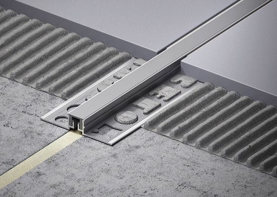 Aluminiowa płytka ruchoma do złącza kontrolnego rozszerzania Drewniana podłoga i listwa wykończeniowa