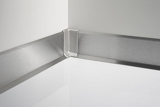 Listwa przypodłogowa ze stali nierdzewnej 2,5 m 2.5